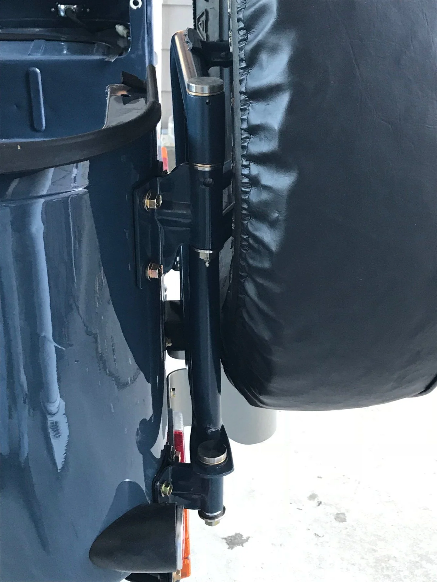 spare tire carrier pins