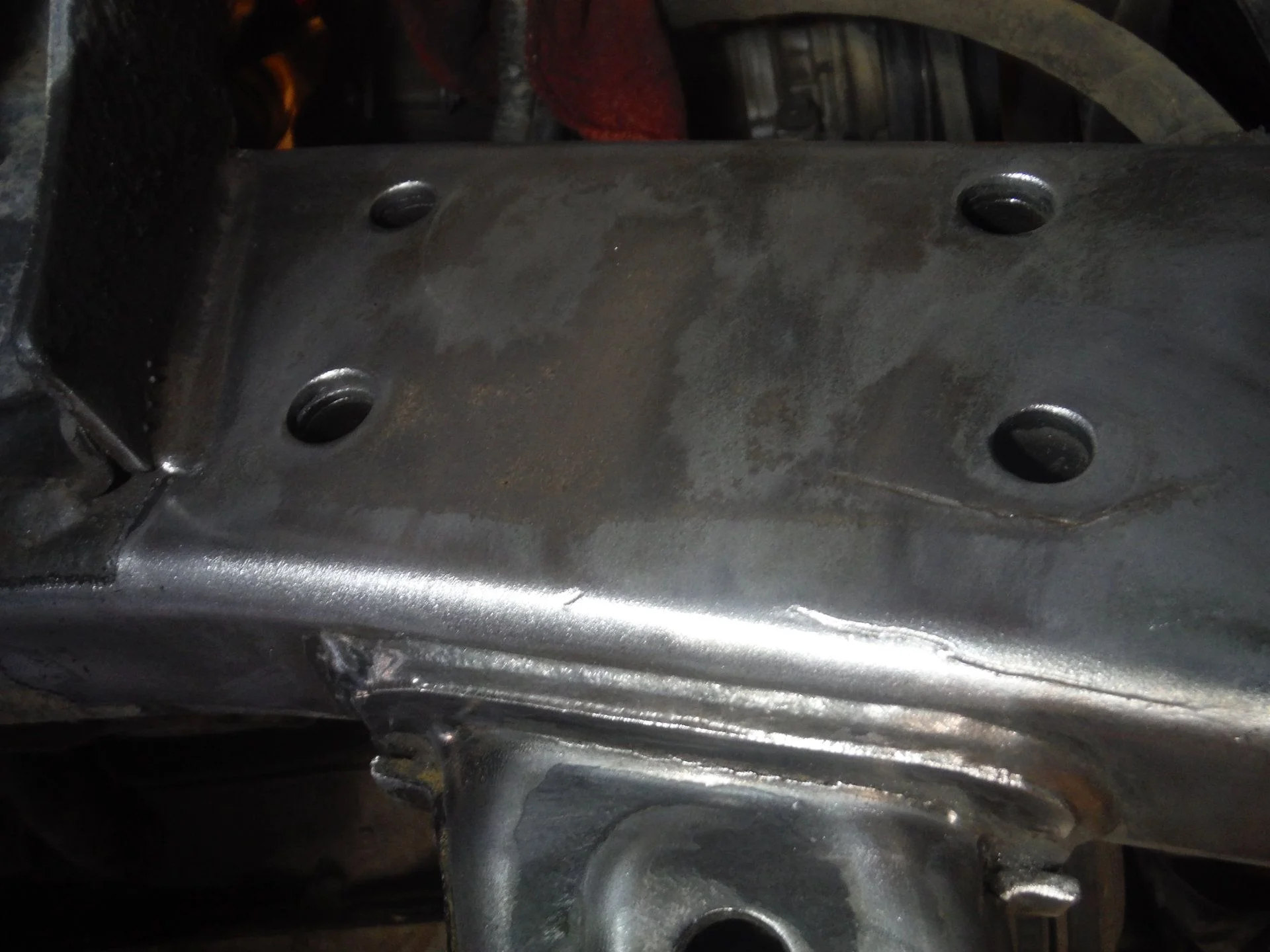 Steering box (wheel) side cracks