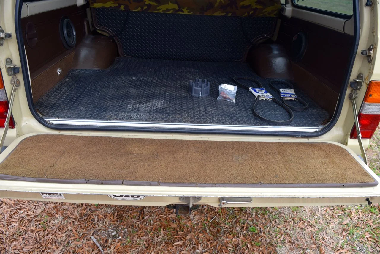 tailgate with carpet