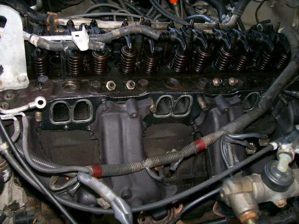 Teardown after being annoyed at the exhaust leak. Did this 2 days before Sicialy trip. New injectors, seals, Distributor, Cleaned and polished the Intake and the Exhaust while it was out. Also added a super cooler for the tranny.