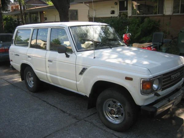 The new addition, 1987 fj60 with 147000 rust free miles and a new rebuilt 2f (got 20+ mpg on a road trip to southern california), and came with a new set of OME springs in the rear hatch (still need to be installed). She's pristine and the best find i've