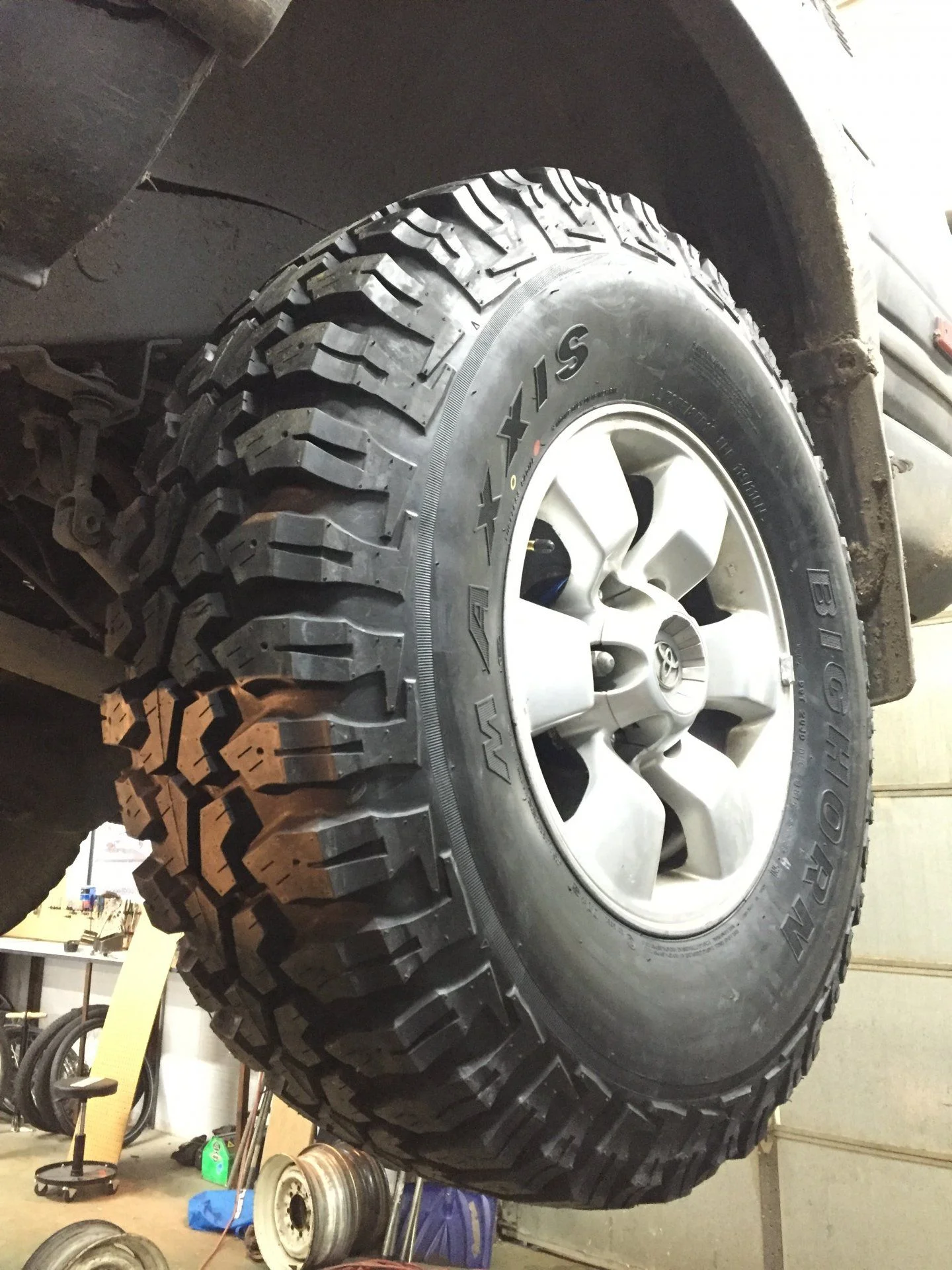 Tire Fitment Front
