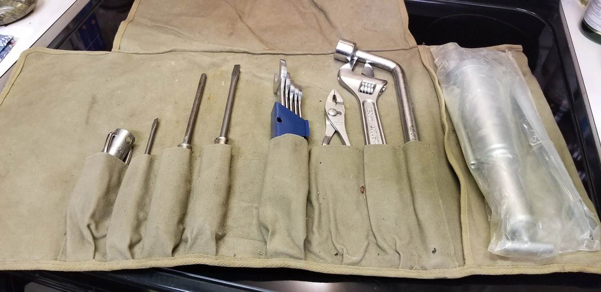 Tool roll