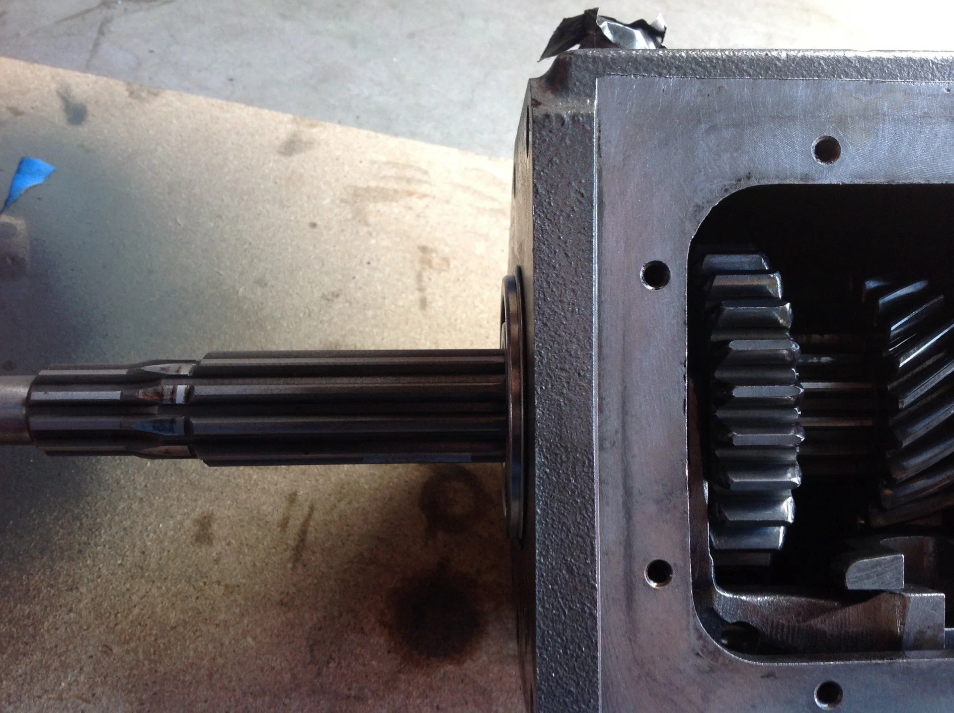 Trans output shaft in...