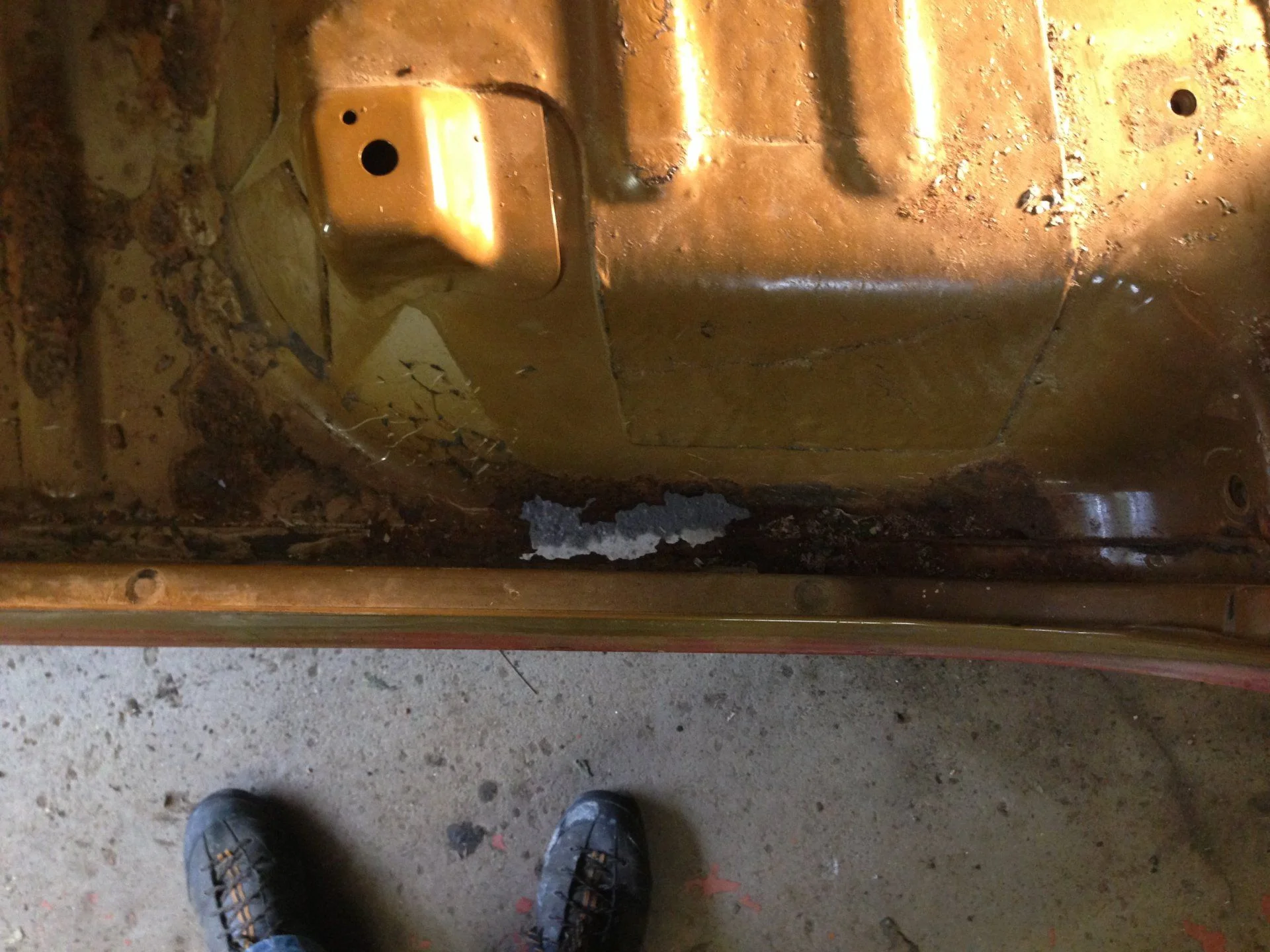 Tub drivers side floor rust