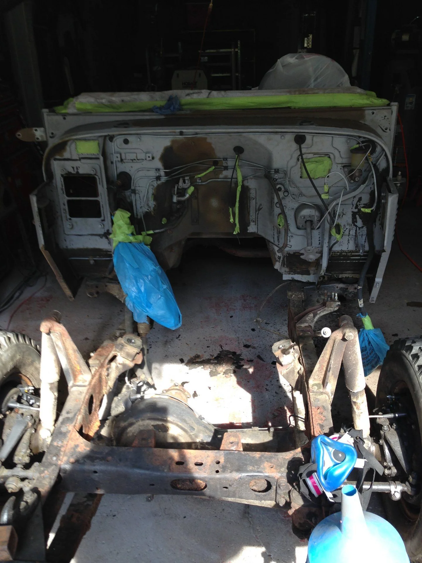 Tub no frame under front view and rear view of frame 4