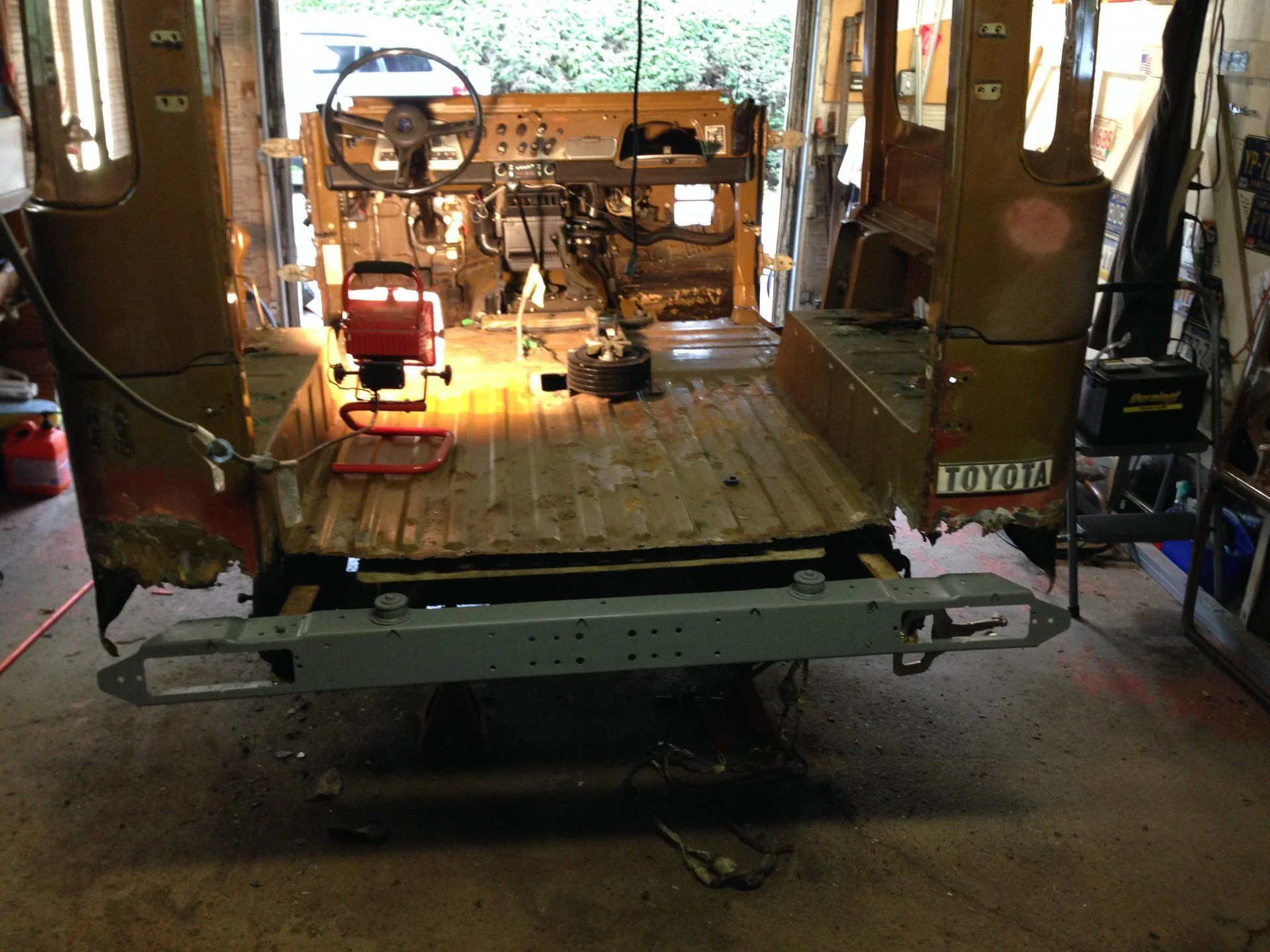 Tub, no top or frame