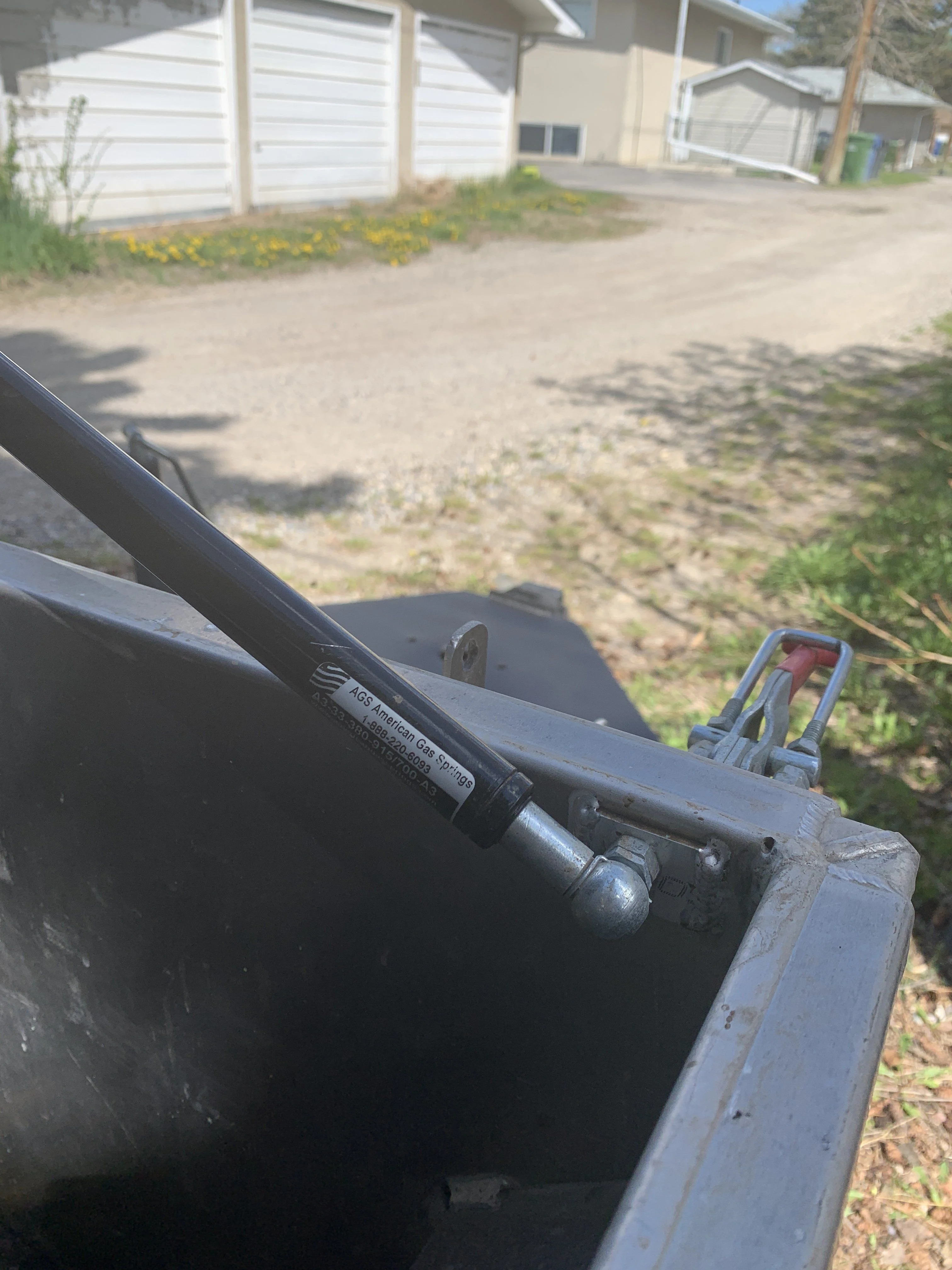 Tuned gas struts for lid.JPG