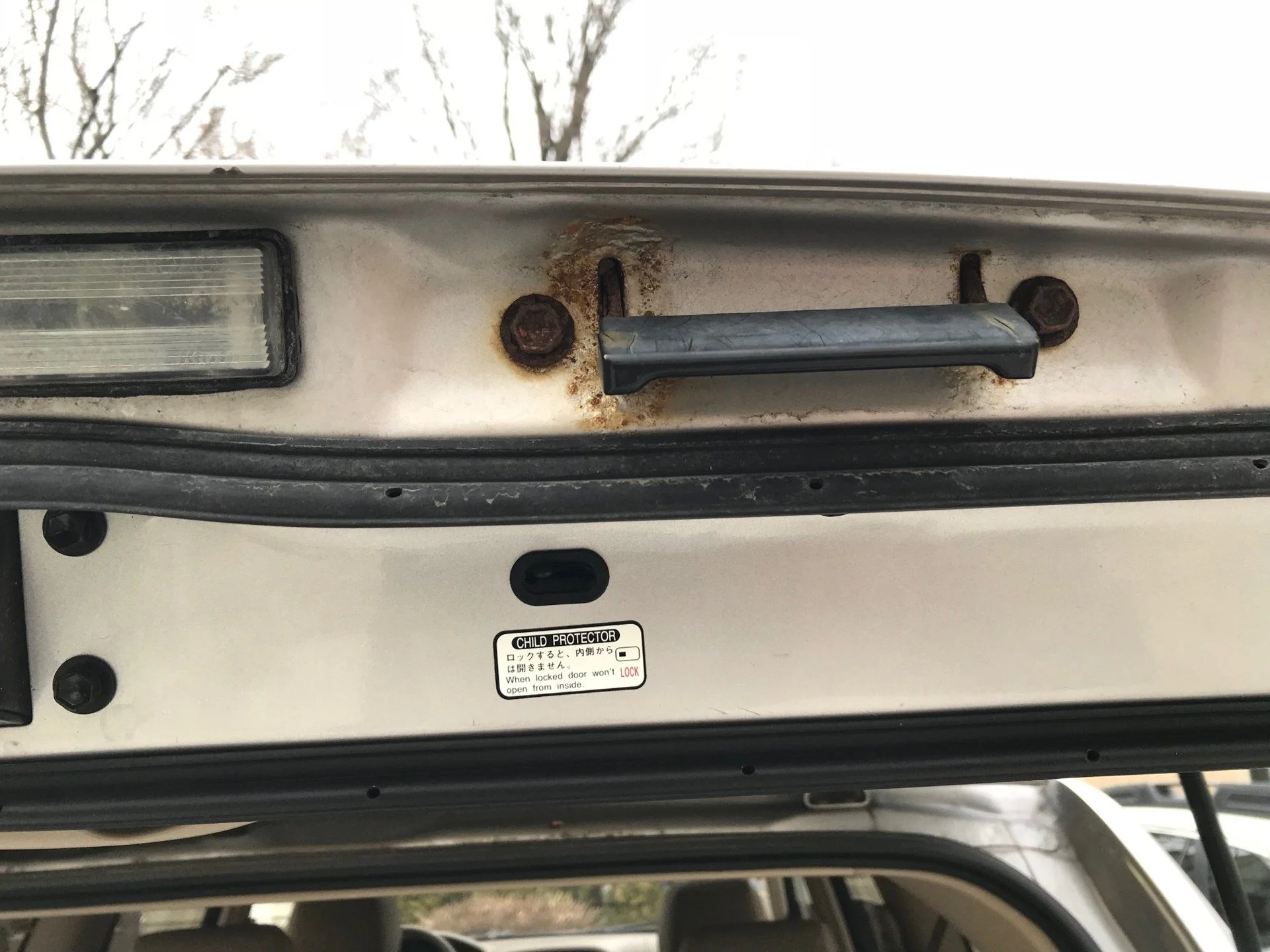 Upper hatch