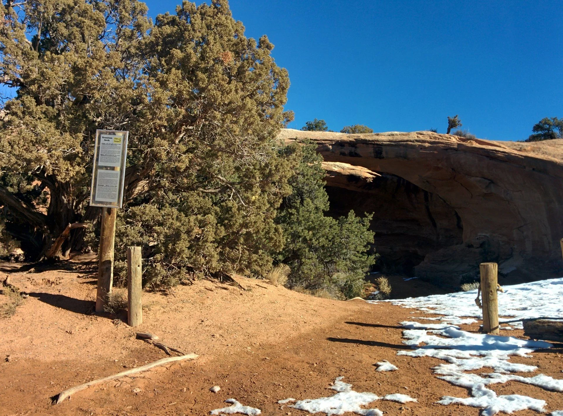 Uranium arch