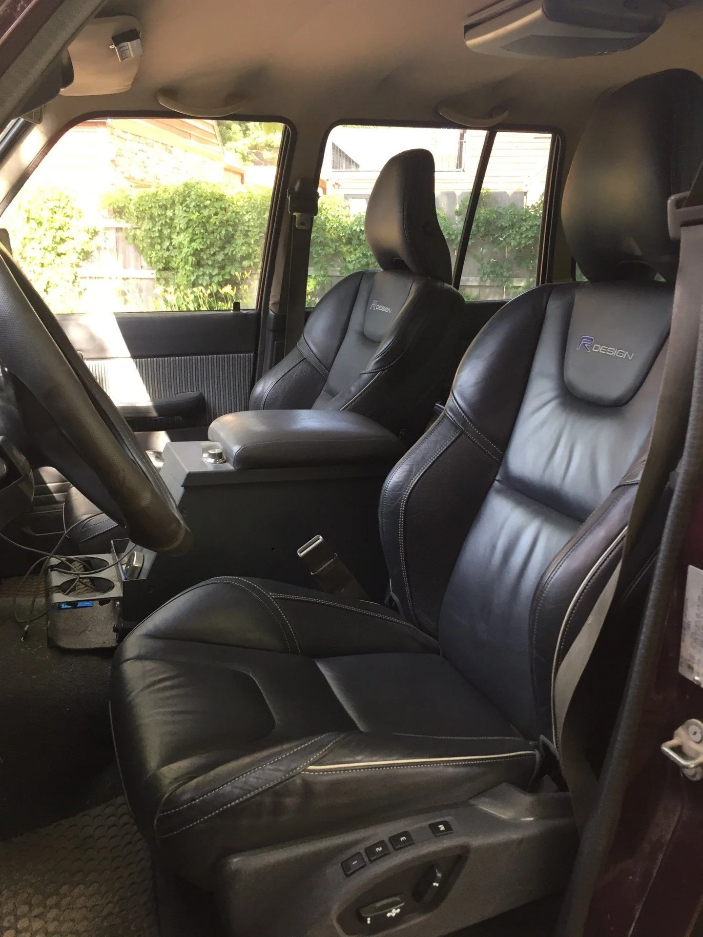 V60R seats