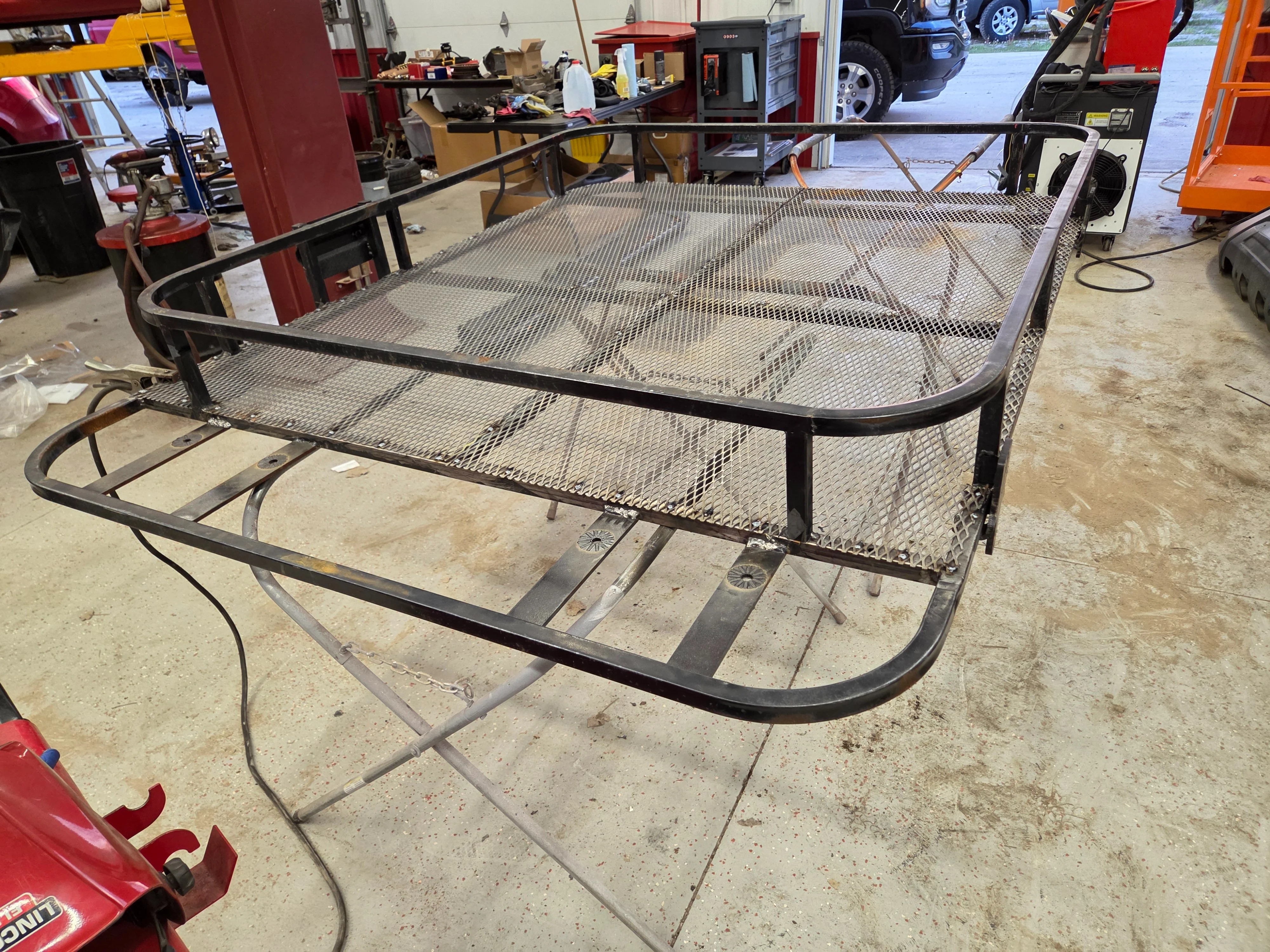Welding roof rack