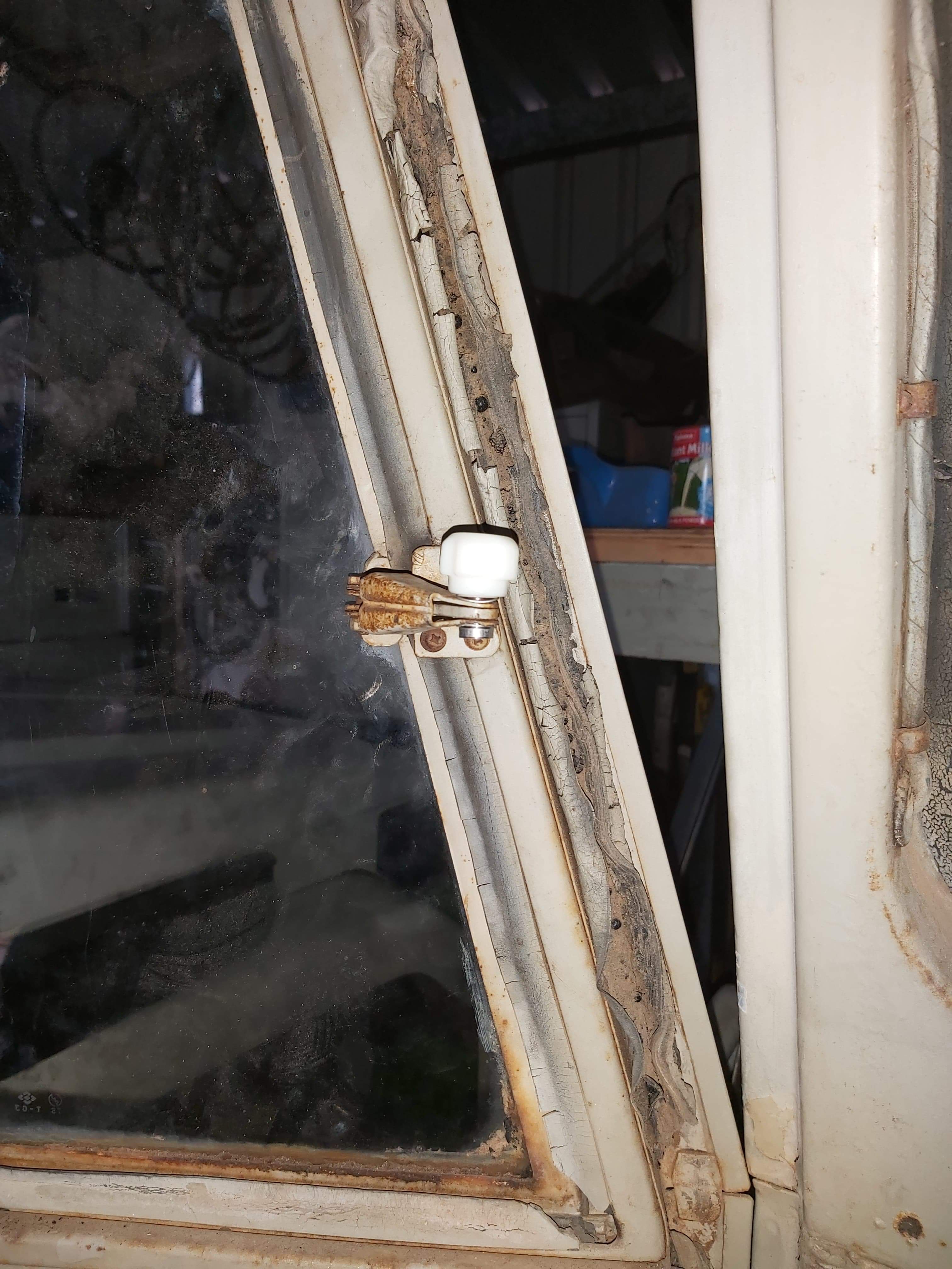 Wing Window Knob Kit