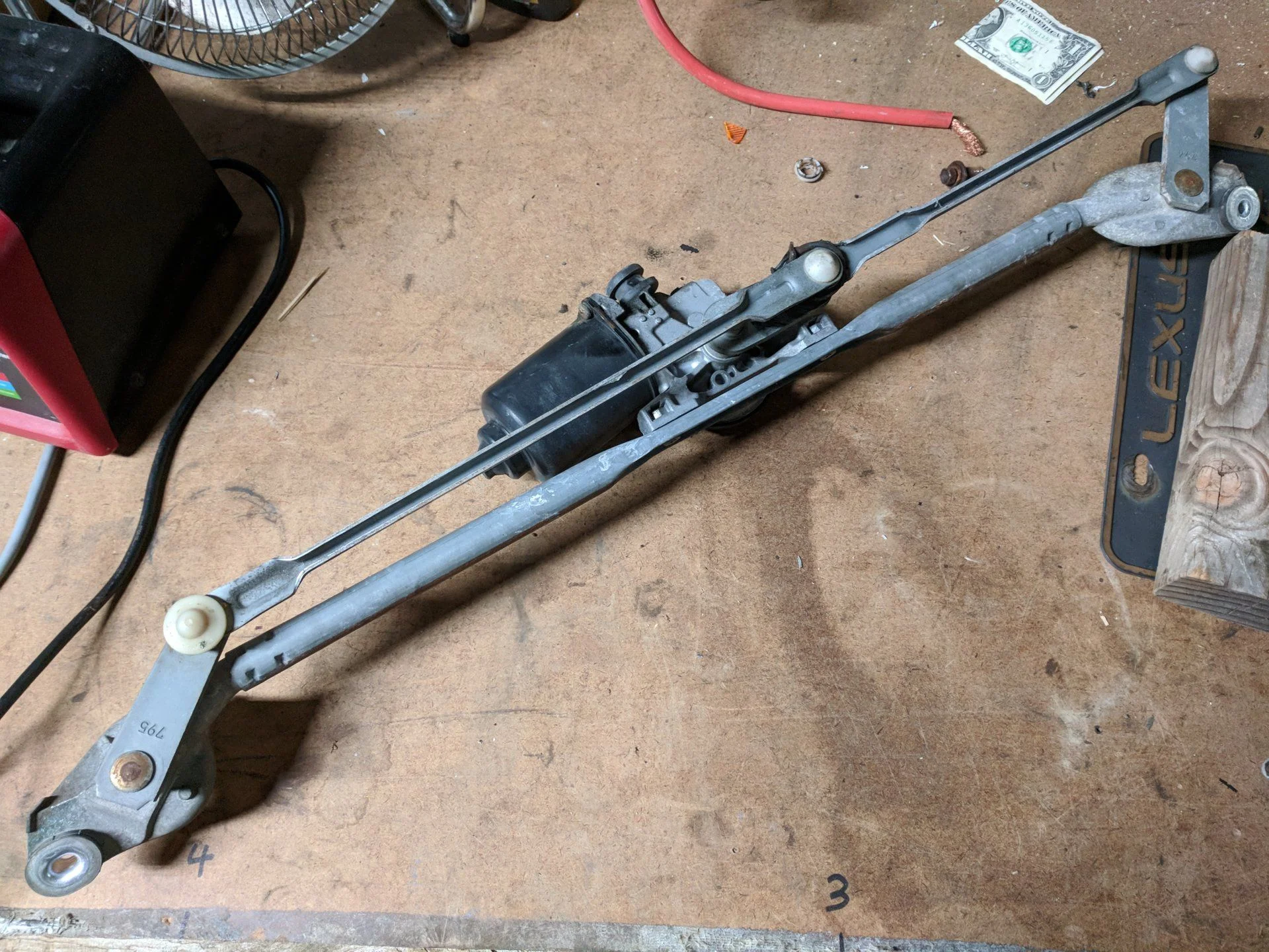 Wiper Arm Linkage Assembly