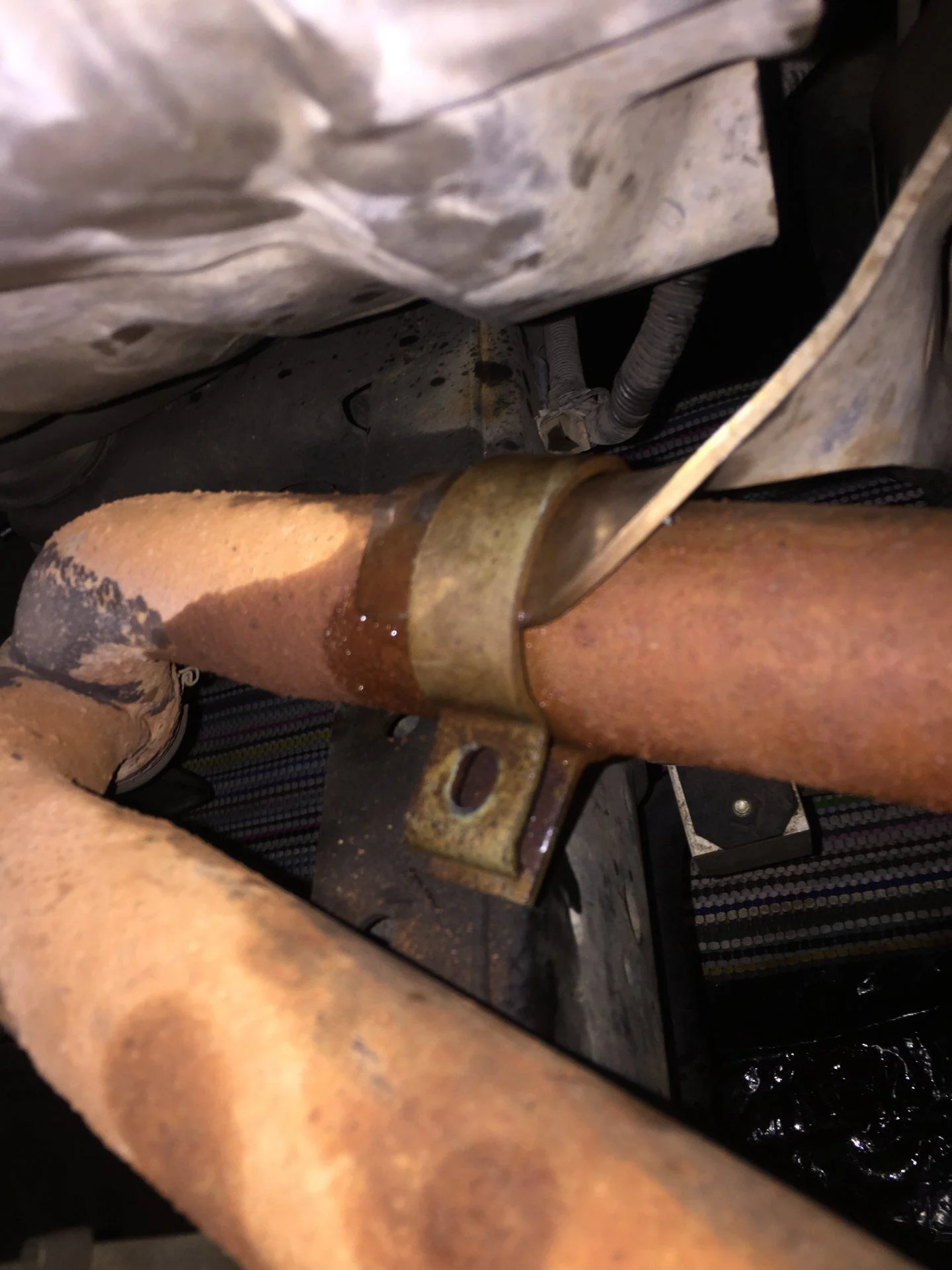 y pipe bracket