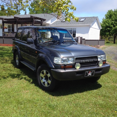 HDJ81 1990 diesel with lockers! legal to import 9400$ will need body work!NORTHEAST