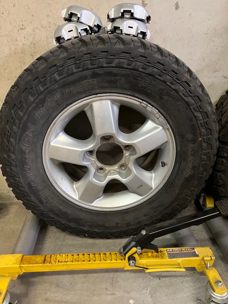 FS100wheels1.jpeg