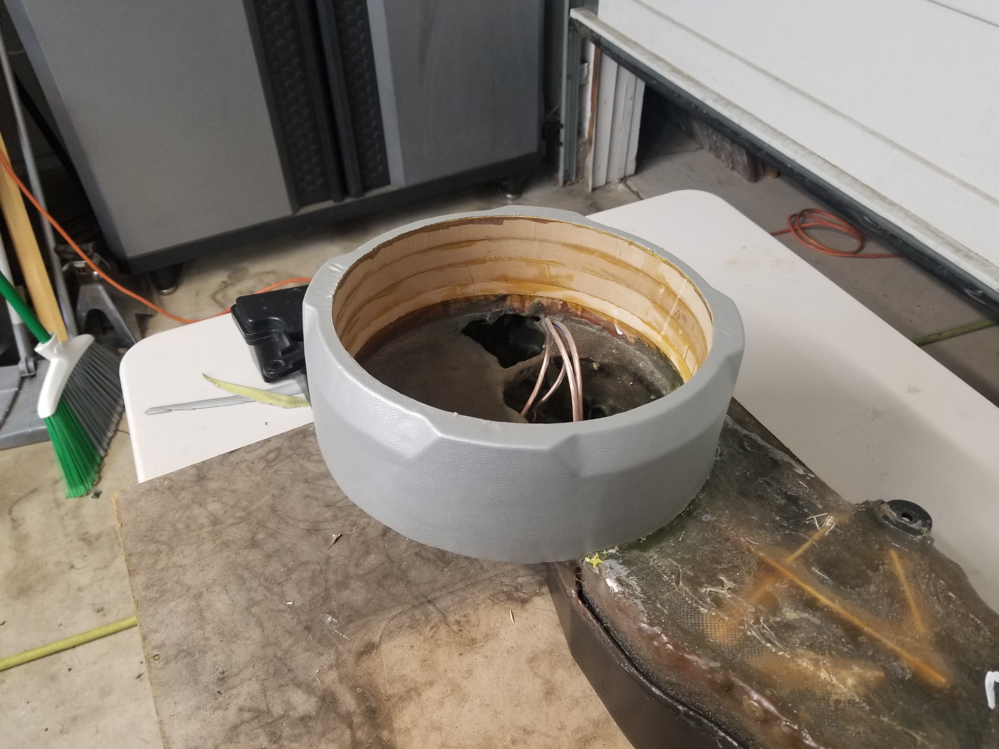 LX470Sub_23.jpg