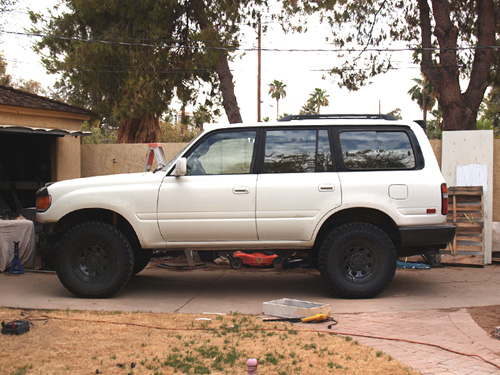 175738827-M.jpg