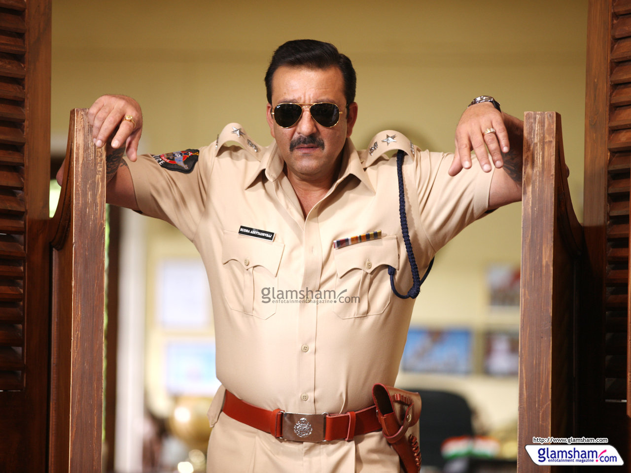 policegiri-wallpaper-48-12x9.jpg