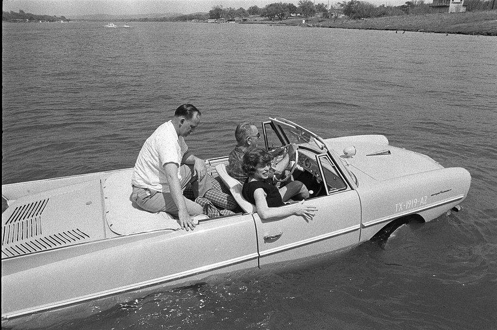 1024px-LBJAmphicar.jpg