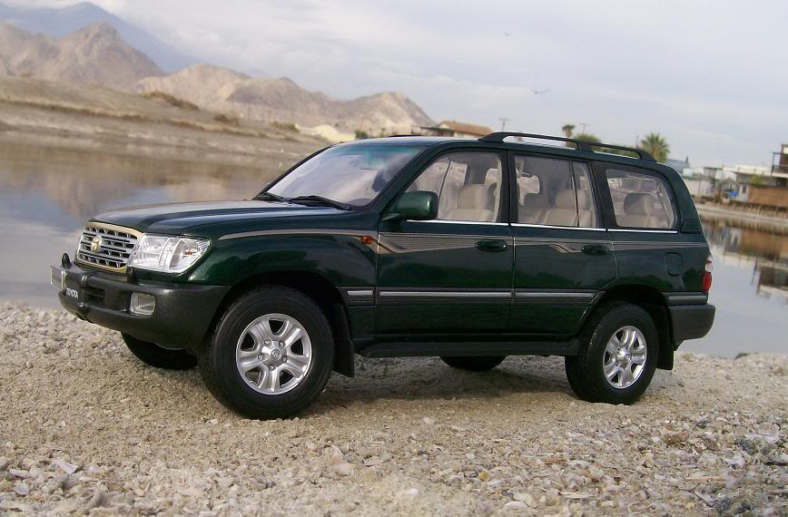 2002ToyotaLandCruiser-green3-118.jpg