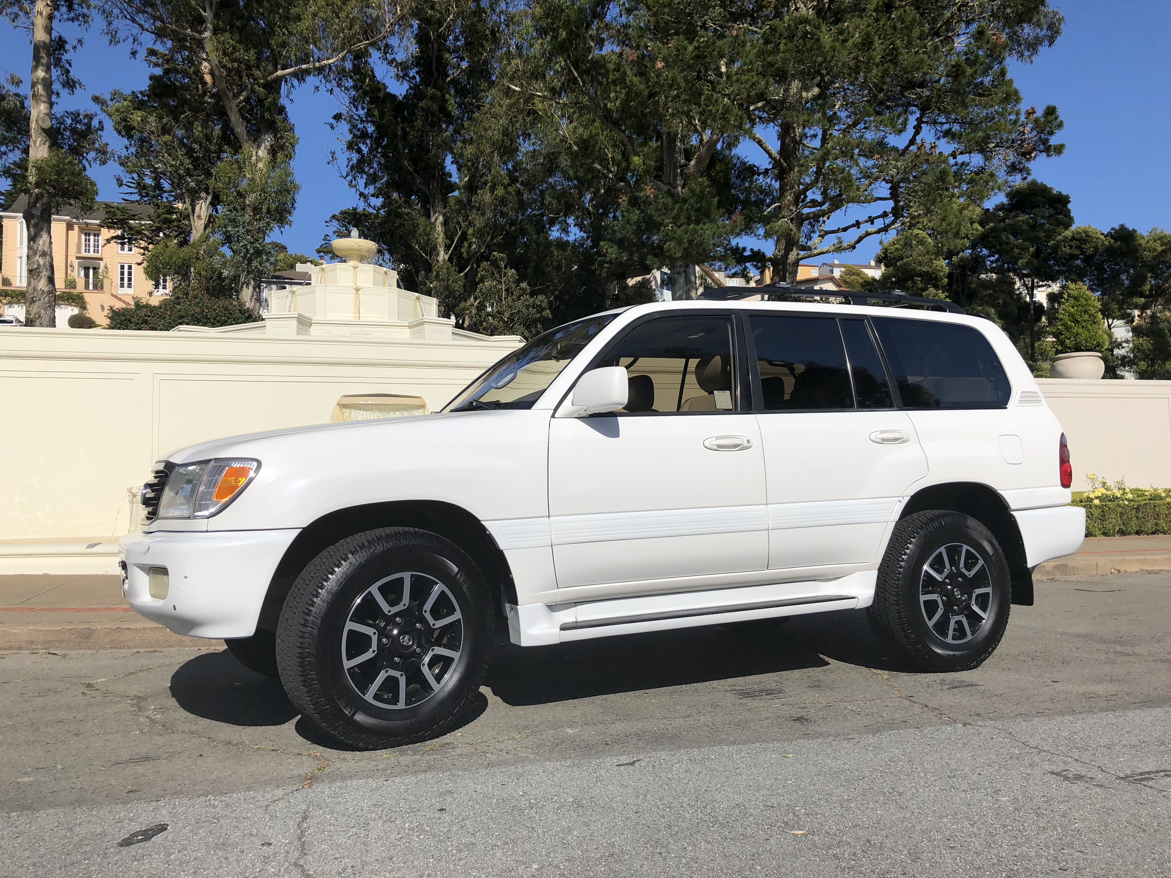 2000 UZJ100 in San Francisco, CA