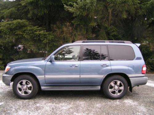 toyota_landcruiser_98_8R3_03.jpg