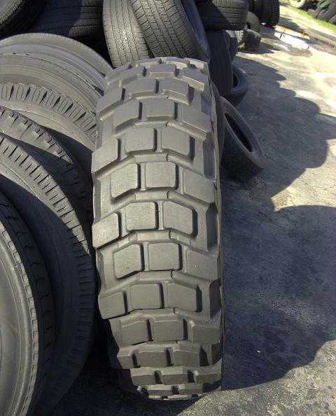 1400r20_18_PLY_MICHELIN.JPG
