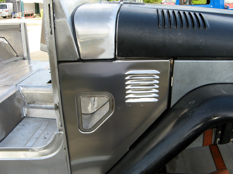 tlc-s4-2008-049.jpg