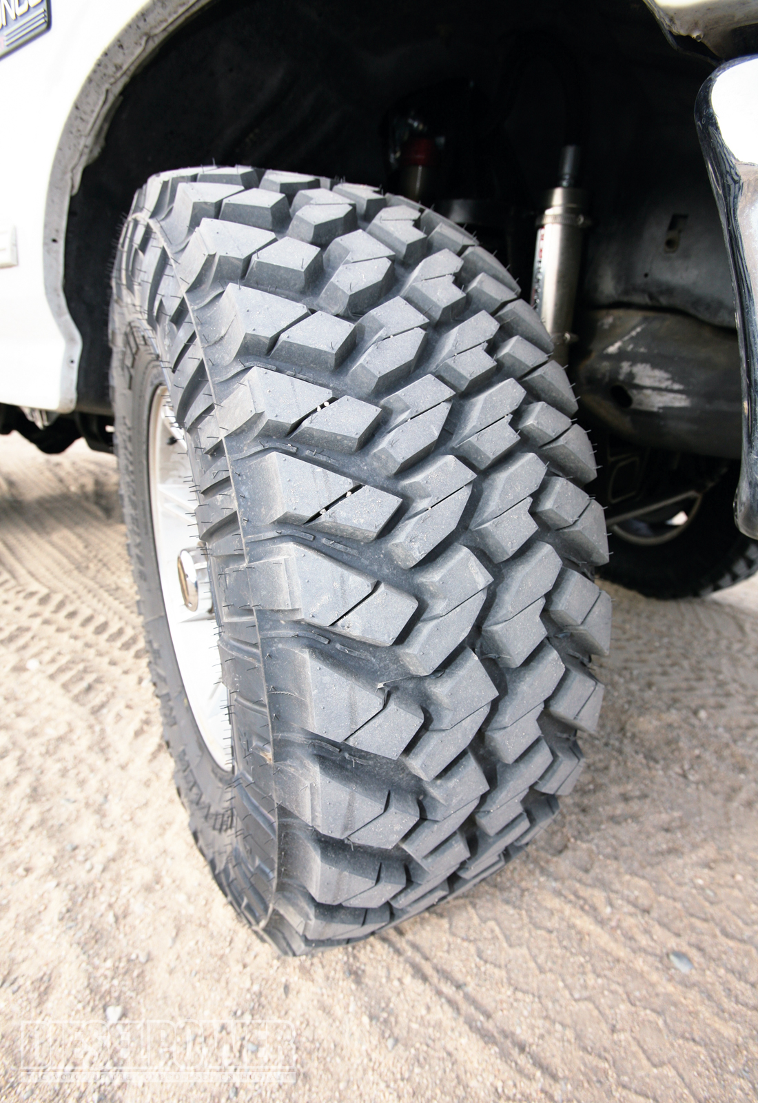 1004dp_04+nitto_trail_grappler_m_t_tires+tire_weight.jpg