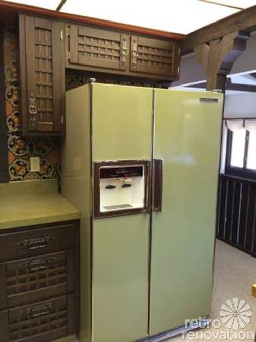 retro-70s-avocado-refrigerator.jpg