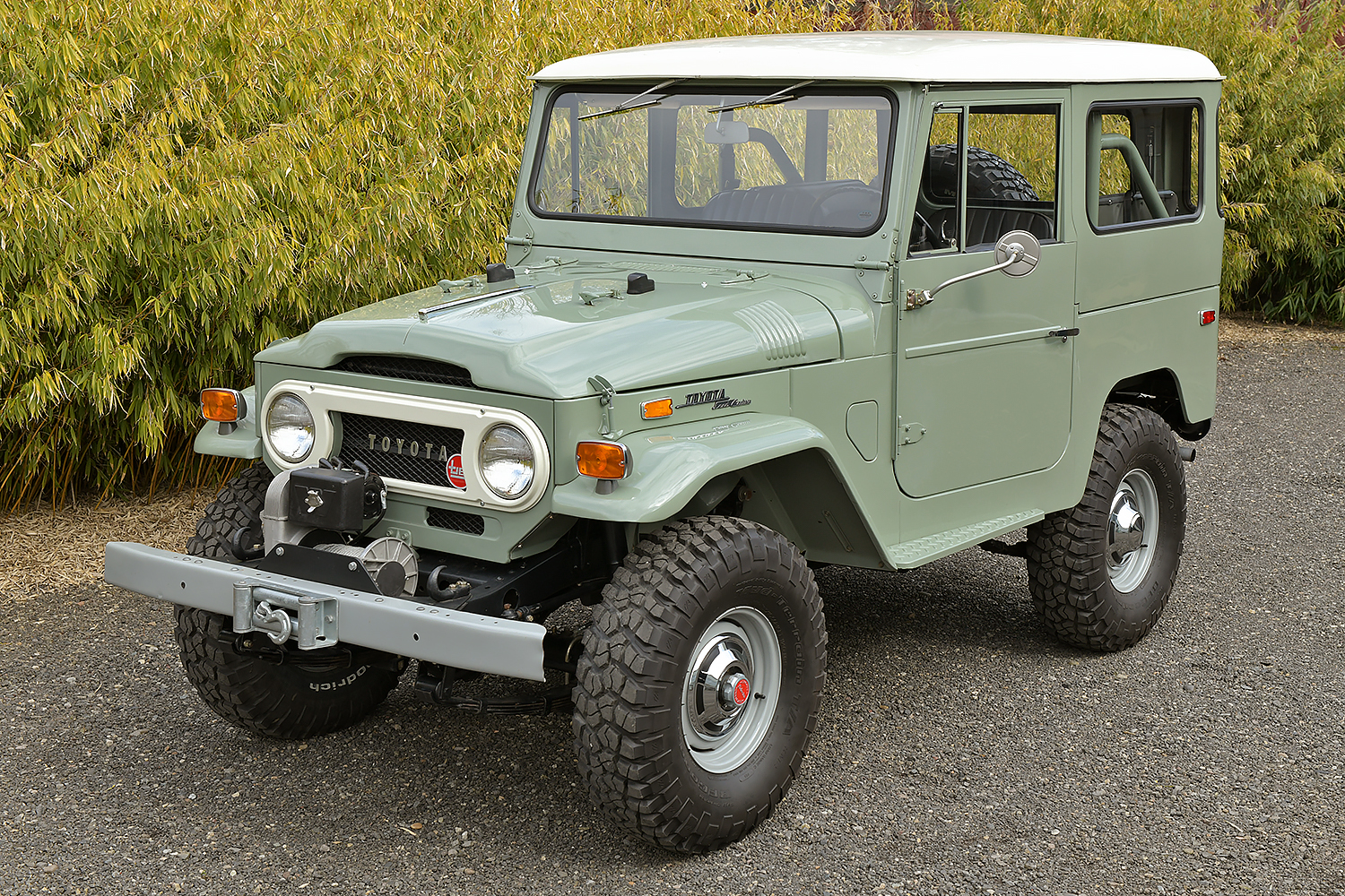 bringatrailer.com