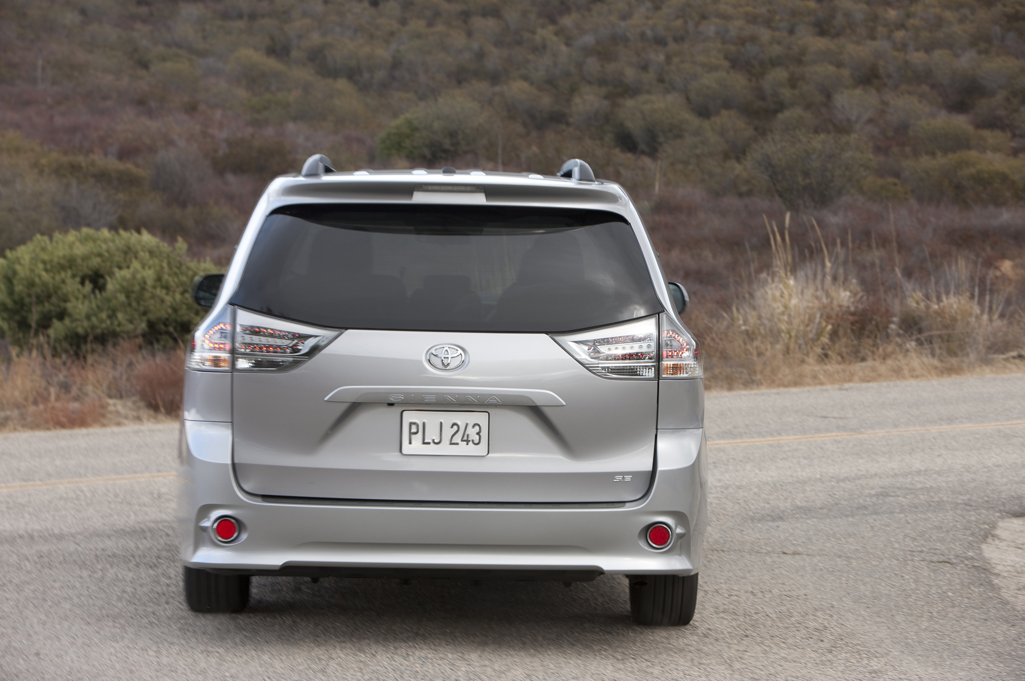 Toyota-Sienna-SE-rear-end-1.jpg
