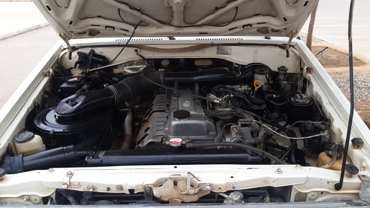 011 - enginebay.jpg