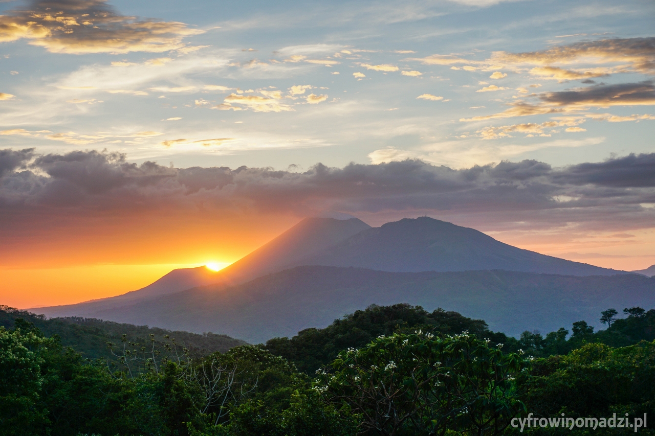 volcano_san_cristobal_nicaragua_sunset.jpg