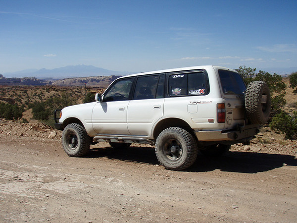 302418811_DW6HT-M.jpg