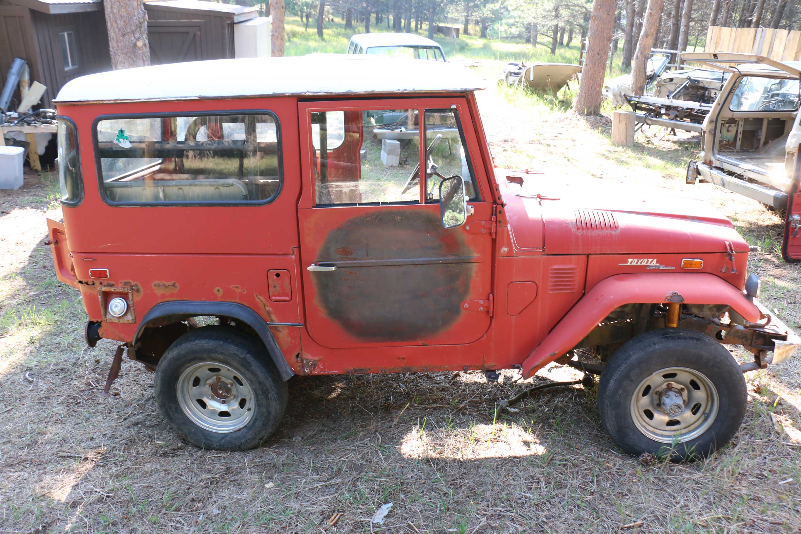1973-FJ-40-Parting-Out.jpg