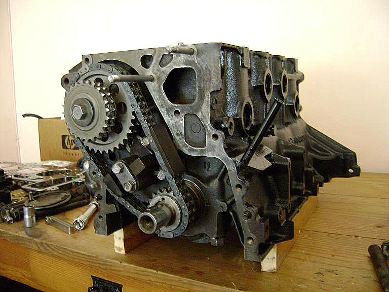 Toyota_2tg_bottom_end_rebuilt.jpg