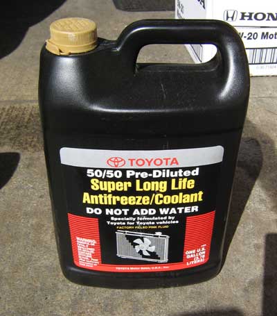 FluidsToyotaSLLCoolant.jpg