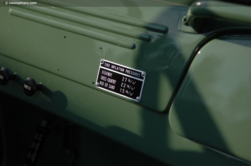 61-Toyota_FJ25_LandCruiser_DV-08_CC_i01.jpg