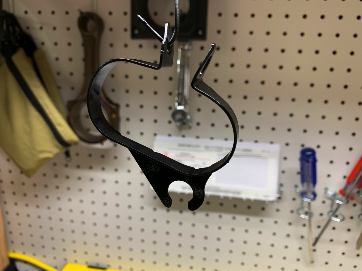 136paintedbracket.jpg