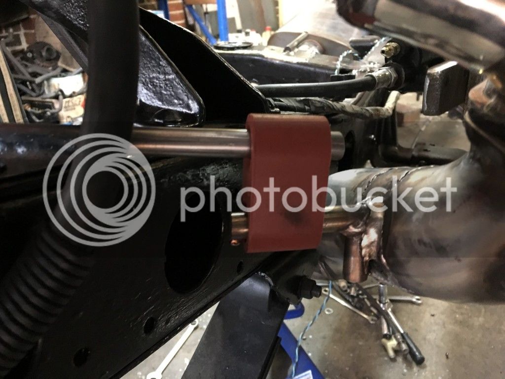 Exhaust%20Hangers%2014_zpsclfacsae.jpg