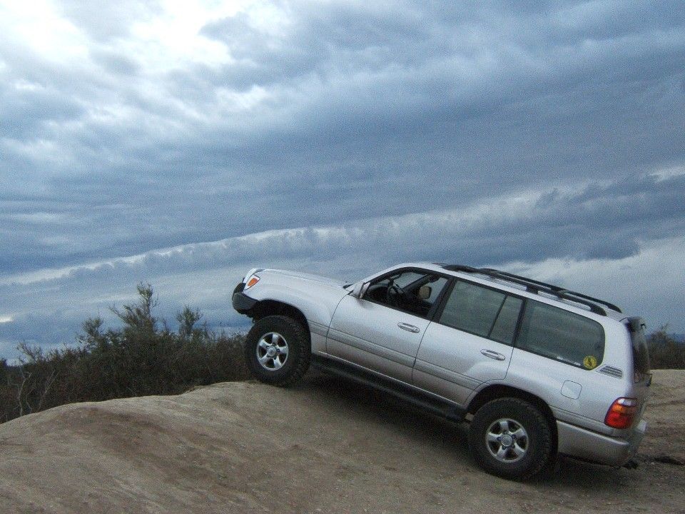 clouduzj100il2.jpg