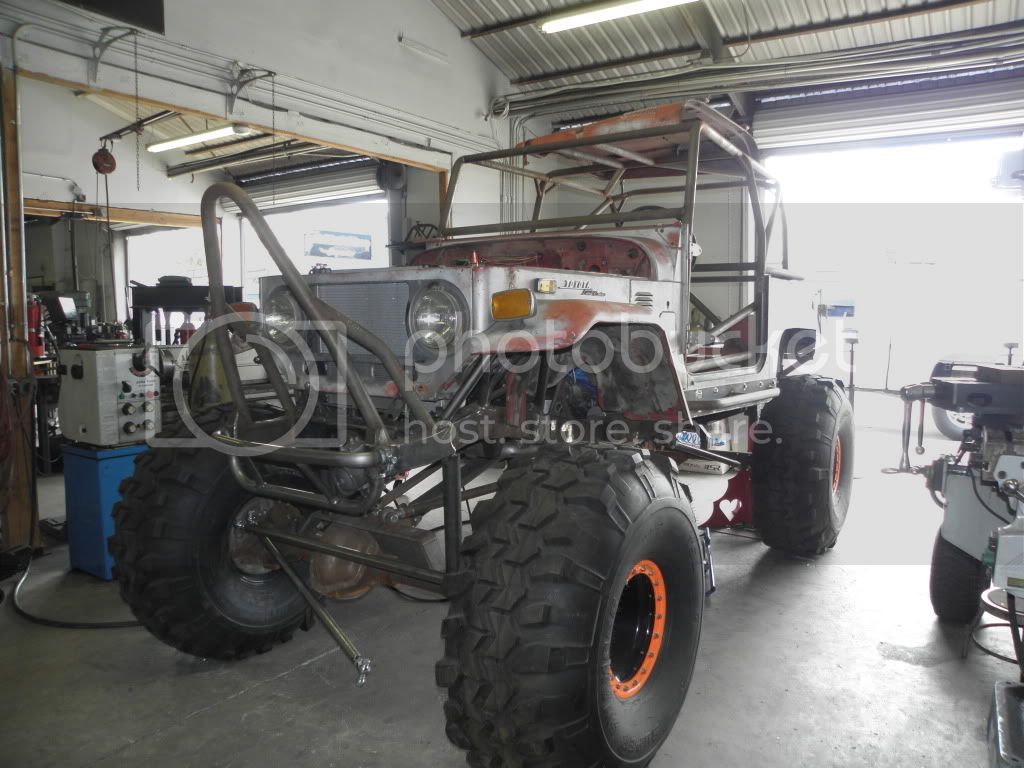 1972 FJ40 Monster Crawler