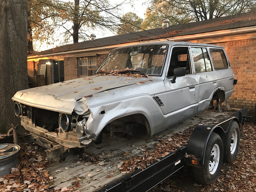 30647805834_702ace9438_b.jpg