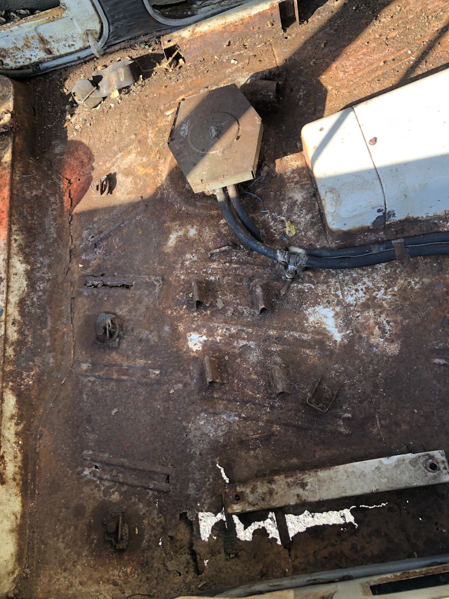 015rearfloor.jpg