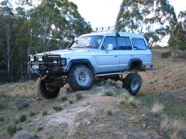 Ron's HJ60 Sahara 1.jpg