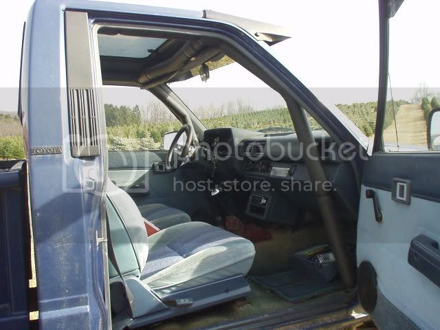 87TOYOTA014.jpg