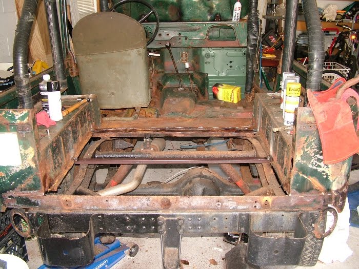 9rearfloorout.jpg